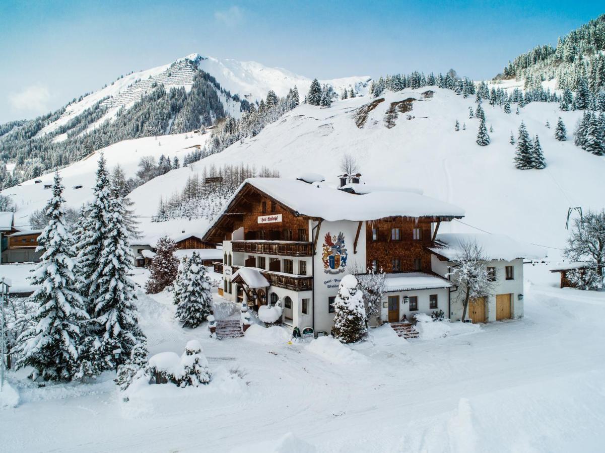 Hotel Winklerhof Holzgau Bagian luar foto